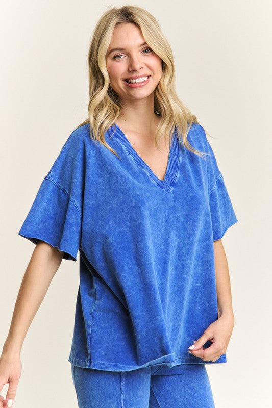 Mineral Wash V-Neck Basic T (3 Options)