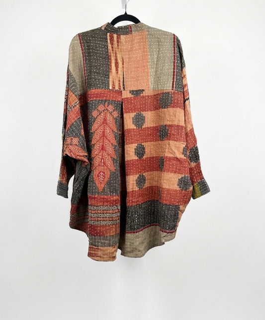 The Earthen Path Kantha Top 1000-08