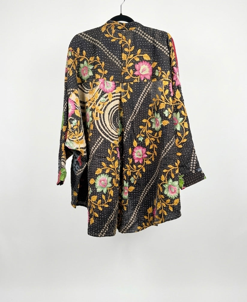 The Earthen Path Kantha Top 1000-09