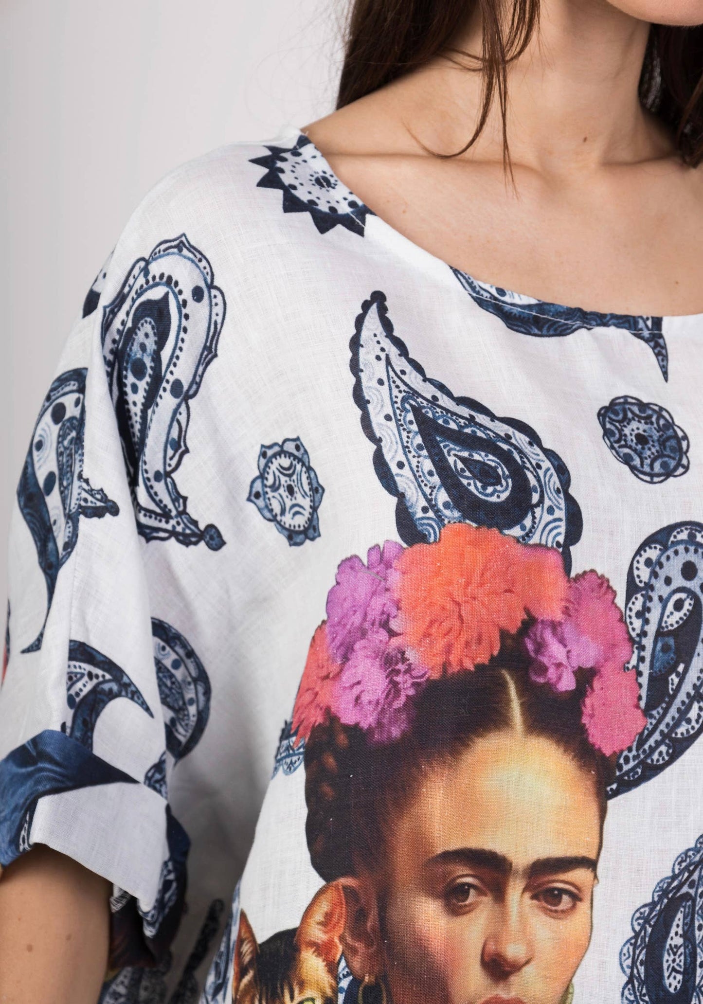 Frida Paisley Linen Top