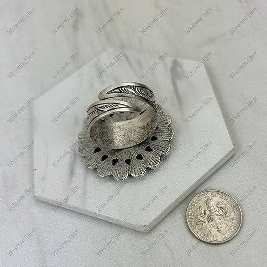 RGY251230-05-02                     Silver metal with blue turquoise stone coin shape Ring