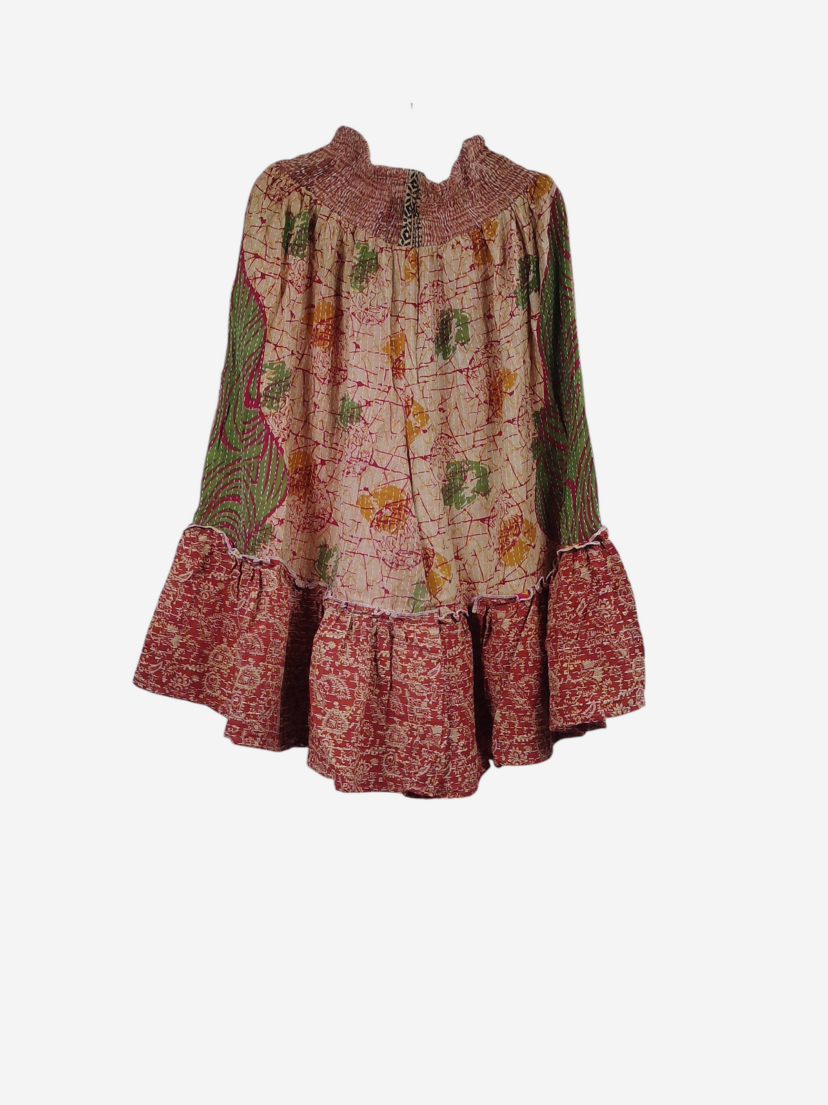 She Lives Beauty Anything for Selenas bloomers in vintage kantha cotton with floral prints and a ruffled hem.