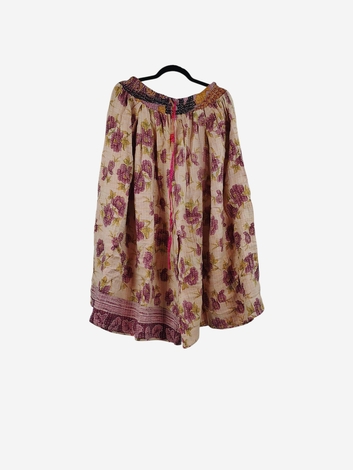 She Lives Beauty Pachuco Kantha capri pants in vintage floral cotton with a relaxed fit and pleated design.