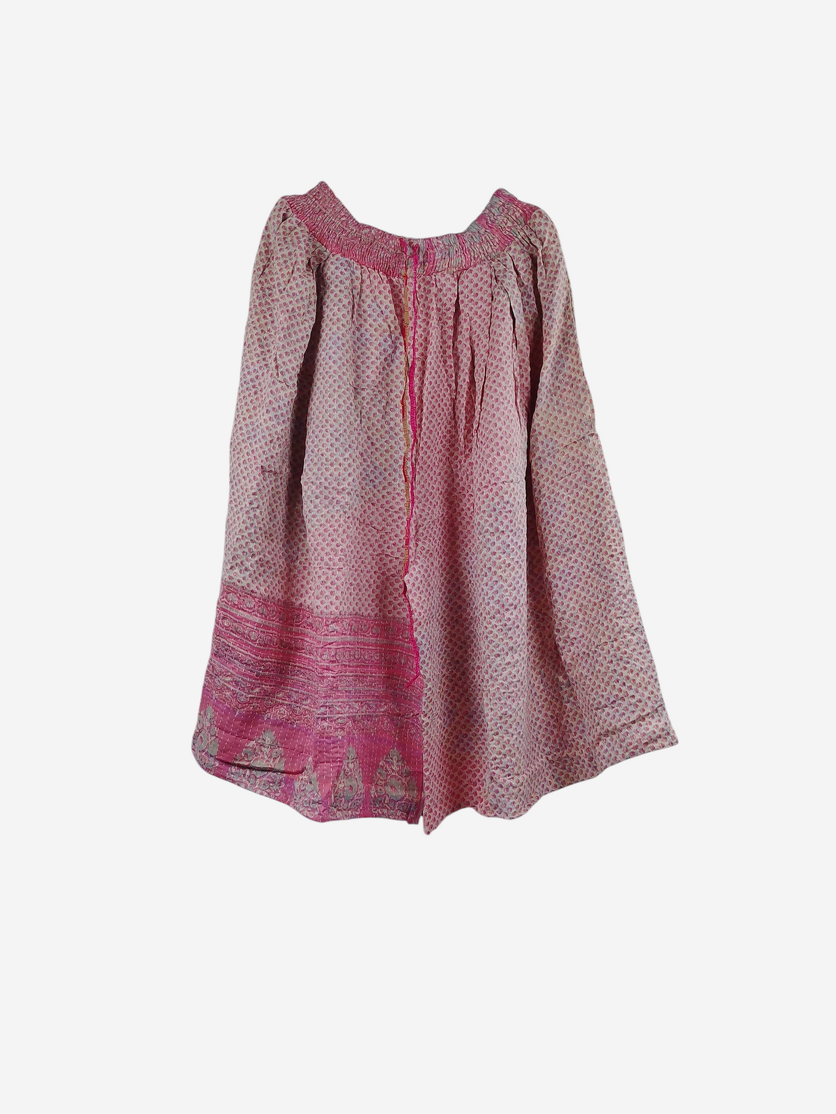 She Lives Beauty Pachuco Kantha capri pants in pink vintage cotton with pleats and bohemian patterns.