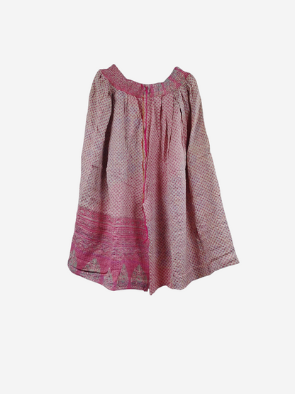 She Lives Beauty Pachuco Kantha capri pants in pink vintage cotton with pleats and bohemian patterns.
