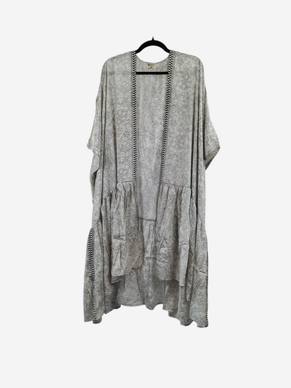 She Lives Beauty Winds of the Ancestors kimono in a neutral vintage Rasgulla silk blend with a delicate floral print.