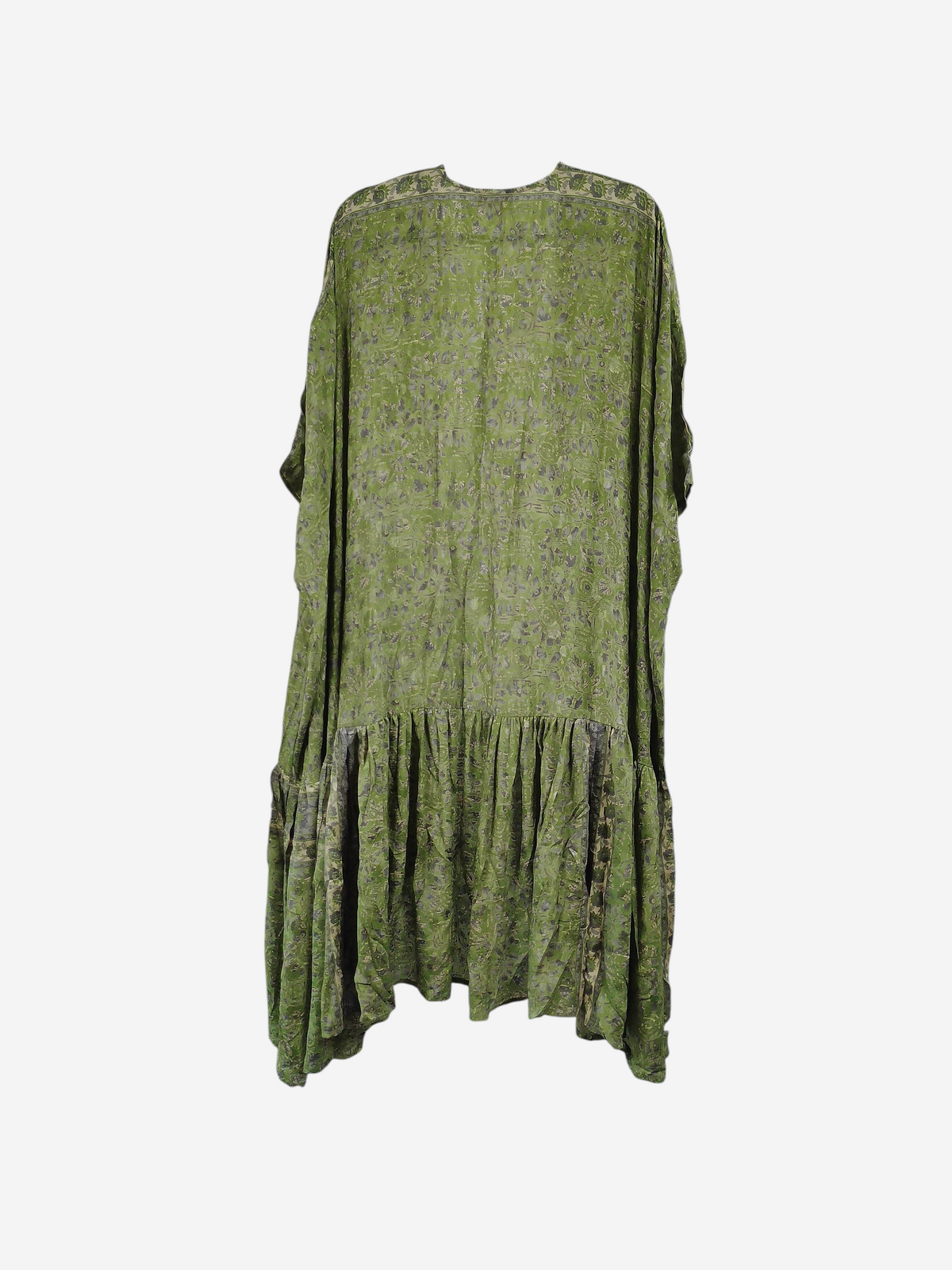 She Lives Beauty Winds of the Ancestors kimono in green vintage Rasgulla silk with a relaxed flowing silhouette.