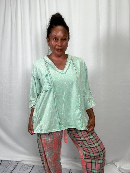 Mineral Wash Raw Detailed V-Neck Top (2 Options)
