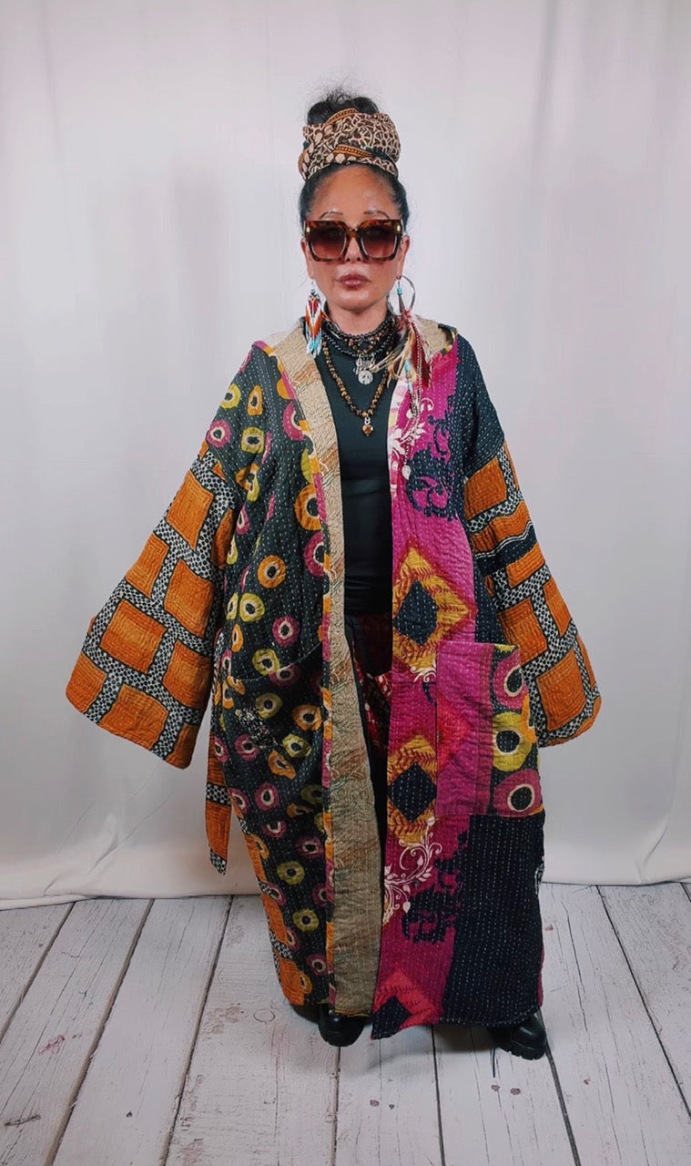 The Ruling Goddess Ishani Kimono