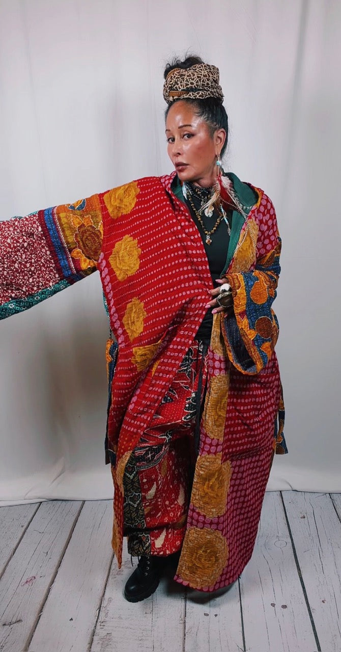 The Ruling Goddess Ishani Kimono