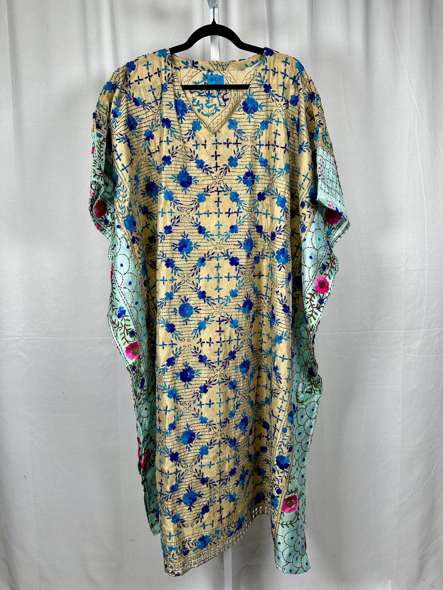 Indira Phulkari Kaftan 1000-02
