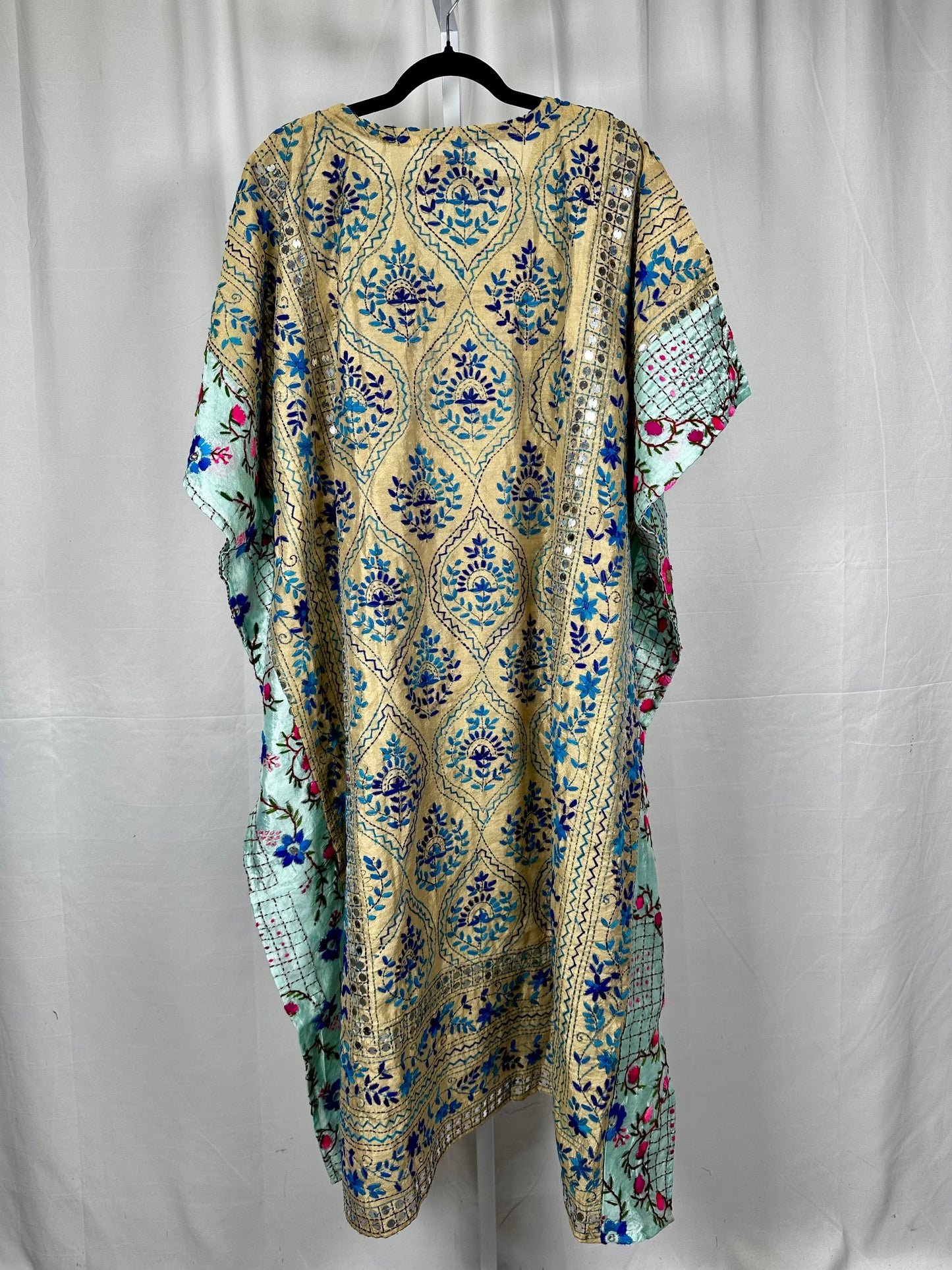 Indira Phulkari Kaftan 1000-02