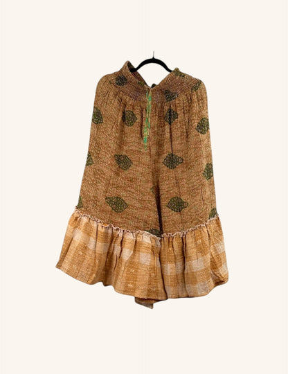She Lives Beauty Anything for Selenas bloomers in brown vintage kantha cotton with a ruffled hem and elastic waist.