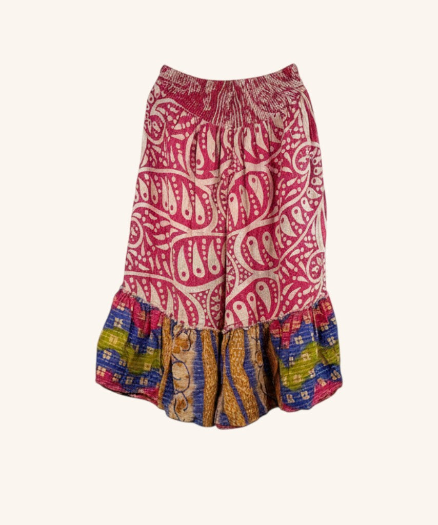 She Lives Beauty Anything for Selenas Bloomers in pink vintage kantha cotton with a ruffled hem and elastic waist.