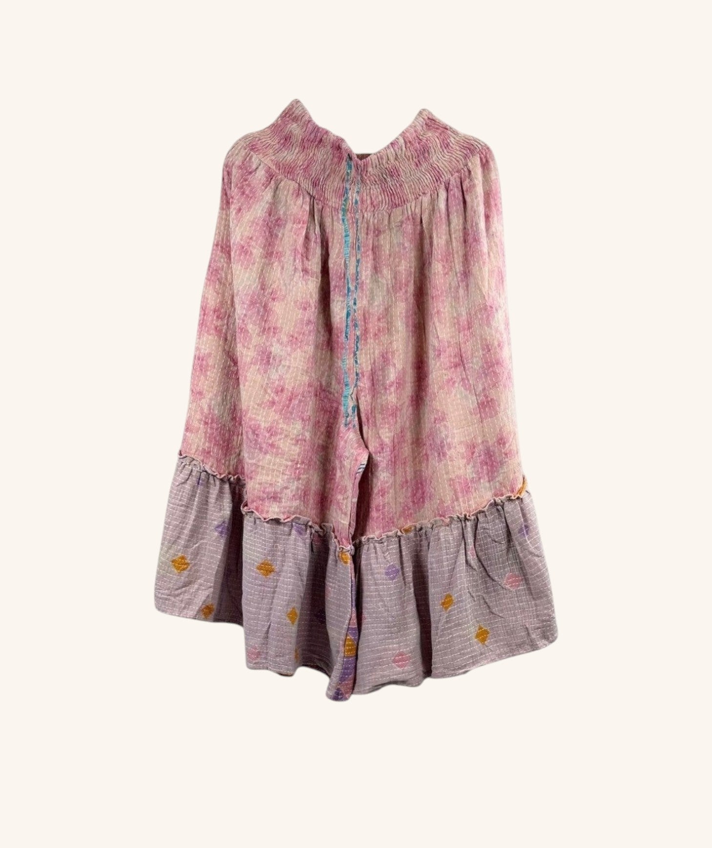 She Lives Beauty Anything for Selenas bloomers in pink and grey vintage kantha cotton with a ruffled hem.